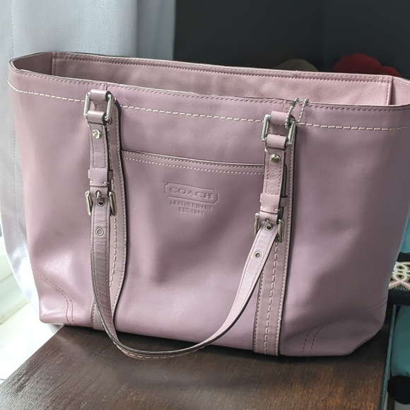 Authentic Coach Leather Tote, Medium size, Lavender - Picture 1 of 5